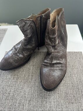 Women's Metallic Brown Ankle Boots